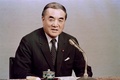 首相官邸で演説する中曽根康弘首相（肩書は当時、1987年9月30日撮影）。(c)Toru YAMANAKA / AFP