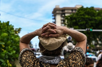 フロリダ集合住宅崩落 死者5人、不明156人に