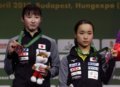 早田/伊藤ペアは優勝ならず、中国組に逆転負け 世界卓球