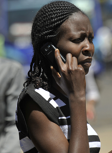 携帯電話の有害物質、減らす取り組み進む 米調査