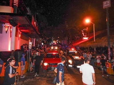 メキシコ音楽祭で銃乱射、5人死亡