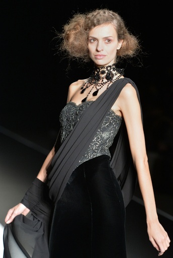 ＜14/15年秋冬東京コレクション＞タエ・アシダ