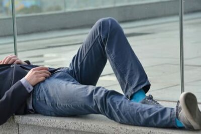 “介抱”装い金のブレスレット窃盗…韓国・60代男を逮捕、被害額は約110万円