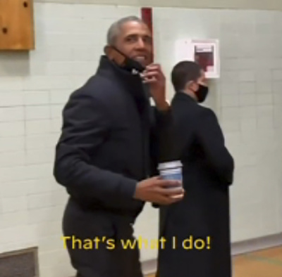 「これが私のやることだ」 オバマ氏、遊説先で軽々スリーポイント