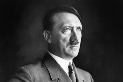 ヒトラー像とナチス旗、フランス上院の地下貯蔵庫から発見