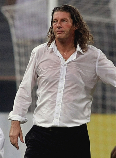 UAE代表のブルーノ・メツ監督が辞任