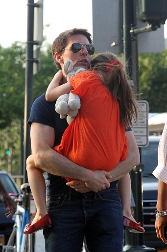 芸能誌の「娘を捨てた」報道にトム・クルーズさん側が反論