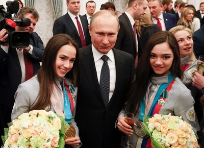 IOC、ロシアの資格停止解除 プーチン大統領はメダリスト称賛