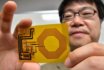 柔らかい有機センサー東大が開発、おむつなどに応用期待