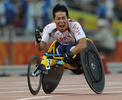 伊藤 男子400メートル（T52クラス）で金メダル