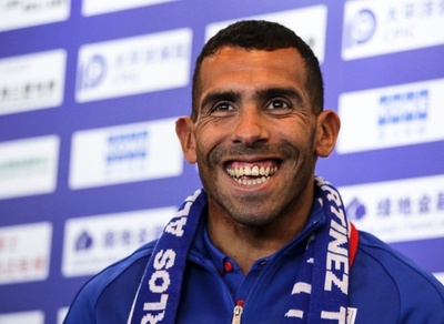 中国参戦のテベスが入団会見、「新しい故郷」での戦いに意欲