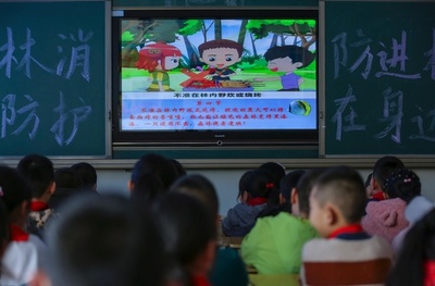 江西省の小学校で保護者が子どもの同級生を刺殺 「娘たたいた」