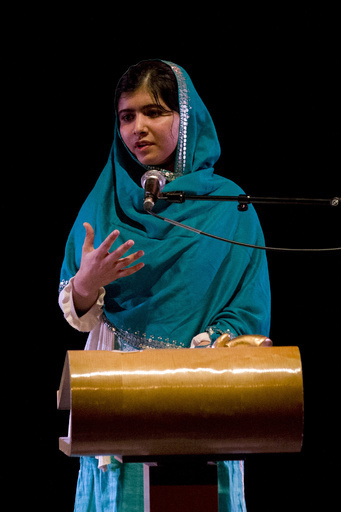 マララさん、英女王に謁見へ 王室がレセプションに招待