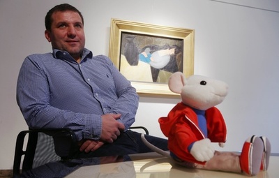 90年間不明の名画、映画『スチュアート・リトル』に映り偶然発見