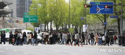 「チャットGPTに頼る自己紹介書」対「チャットGPTに頼る盗作判断」…韓国の就活で加速するAI導入