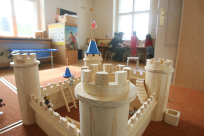 保育所不足で復職できない親の所得、行政に補償義務 ドイツ連邦裁