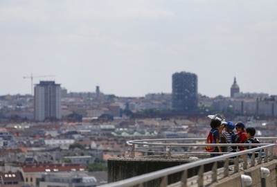 12歳少女に性的虐待、10代の17人を捜査 オーストリア