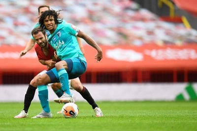 シティ、オランダ代表DFアケを55億円で獲得 今夏2人目の補強