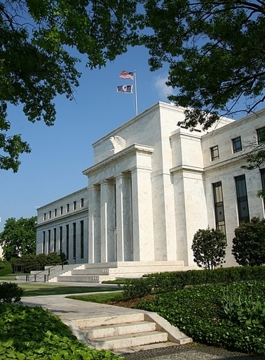 日銀、ドル供給を12兆円に倍増 米欧の中銀と協調