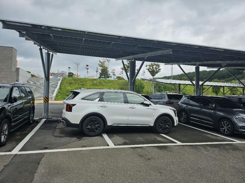 オンラインコミュニティの画面キャプチャ(c)MONEYTODAY