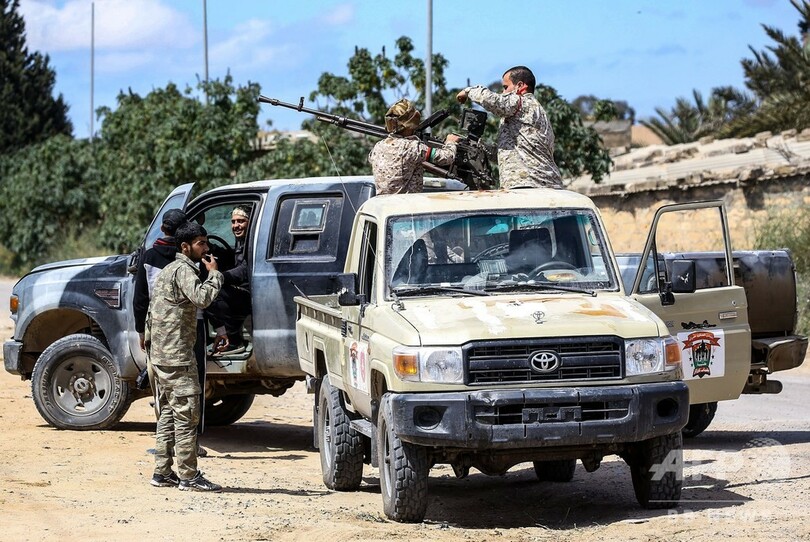 リビア首都争奪戦続く、数十人死亡 8000人避難