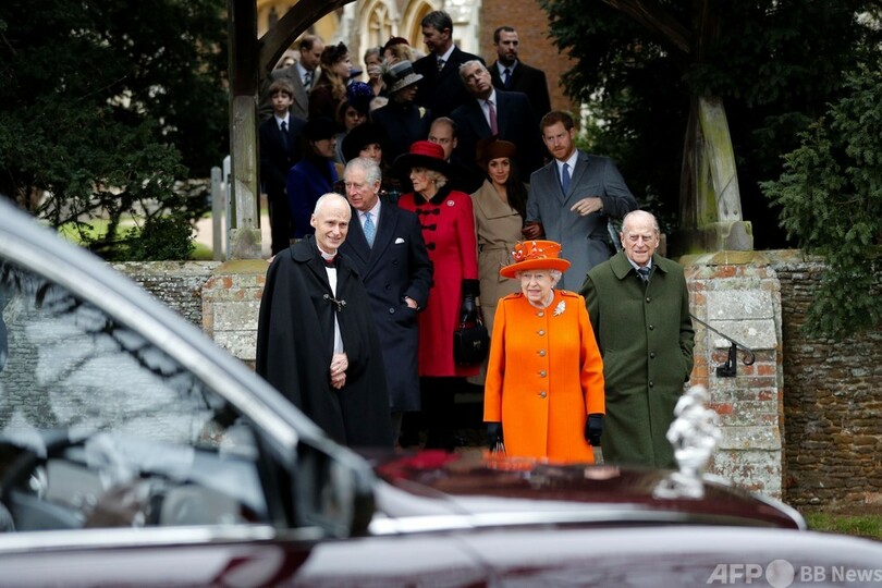 エリザベス英女王、クリスマスを家族と過ごさず コロナ禍で