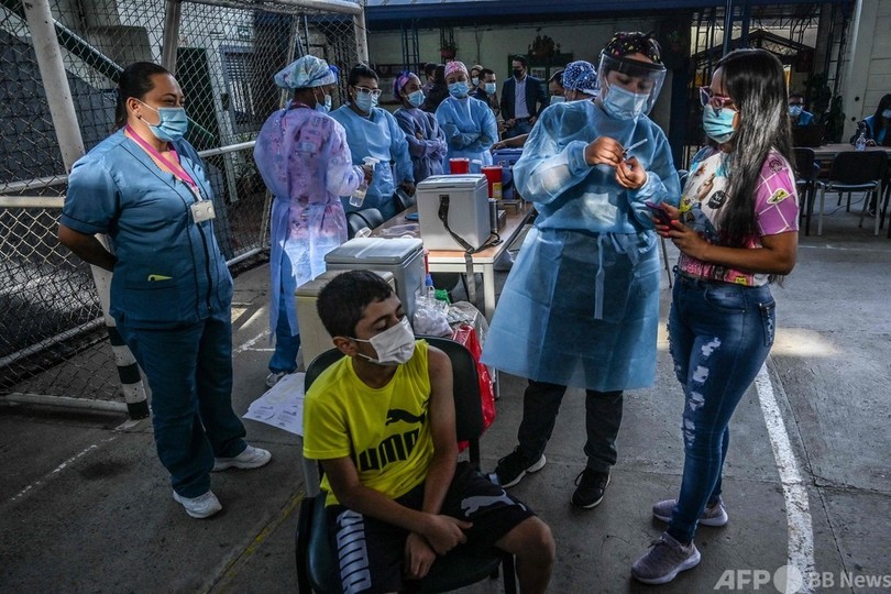 ワクチンでコロナ収束は困難か WHOが疑念高める