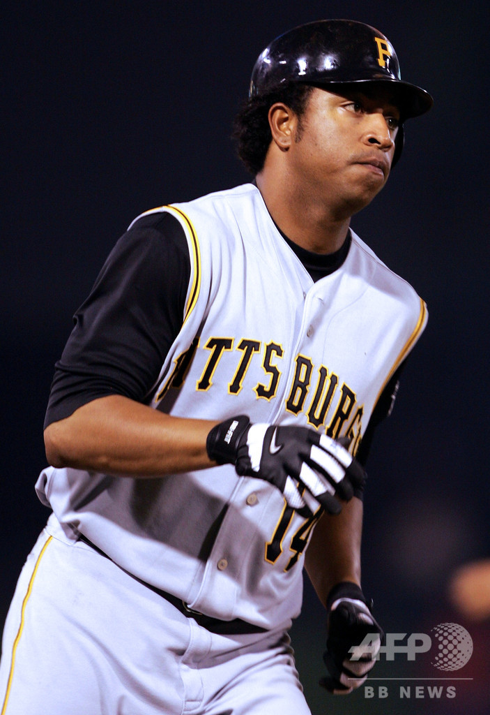 元MLBのバルブエナ、カスティーヨが事故死 強盗犯4人を逮捕