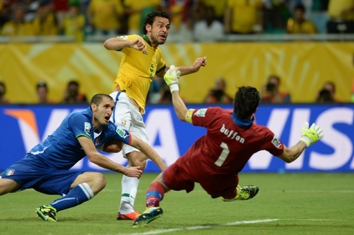ブラジルがイタリア下しグループ首位通過、コンフェデ杯 写真15