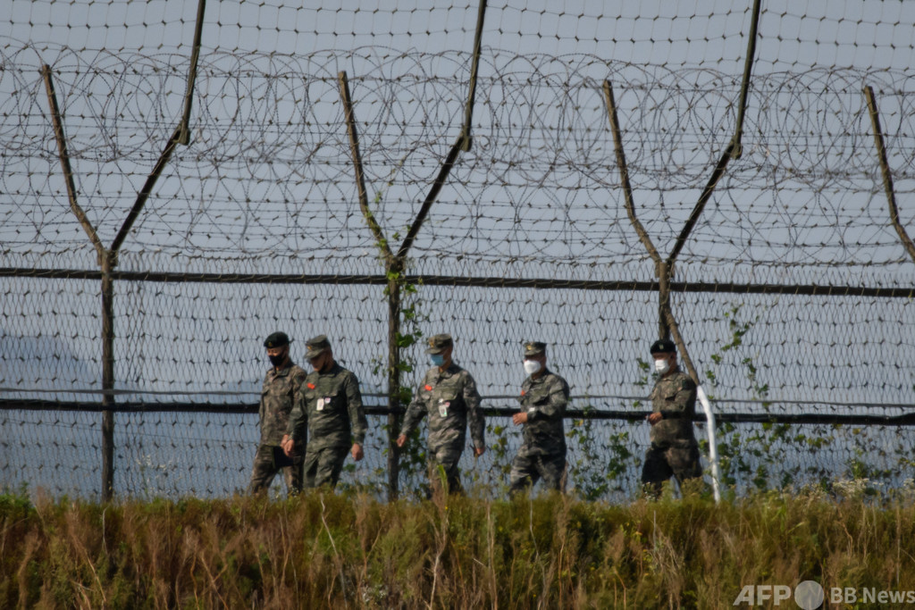 韓国軍、境界線越えた北朝鮮人男性を拘束 亡命意思など調査 韓国軍、境界線越えた北朝鮮人男性を拘束 亡命意思など調査