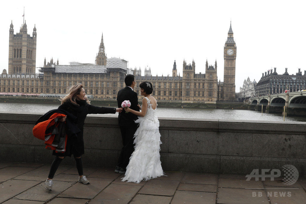 花嫁の遅刻にうんざり 英牧師 結婚式の遅れに罰金 写真1枚 国際ニュース Afpbb News 花嫁の遅刻にうんざり 英牧師 結婚式の遅れに罰金 写真1枚 国際ニュース Afpbb News