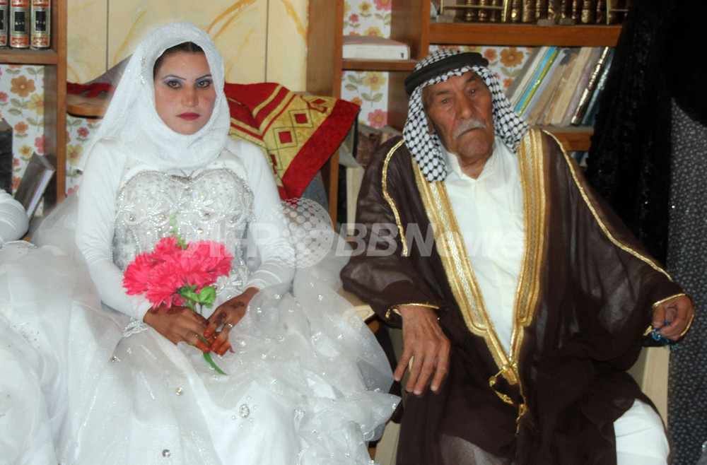 92歳のイラク人男性が70歳差婚 孫2人と同時に挙式 写真2枚 国際ニュース Afpbb News