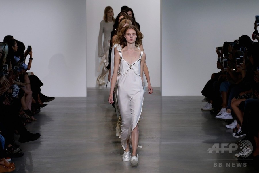 「カルバン クライン コレクション」16年春夏コレクション