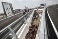 コートジボワール・アビジャン郊外に建設された、日本が資金協力した高架橋（2019年12月16日撮影）。(c)SIA KAMBOU / AFP