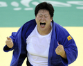 柔道・女子78キロ超級決勝で塚田真希を破り歓喜するトウ文。（2008年8月15日撮影）(c)AFP/KAZUHIRO NOGI