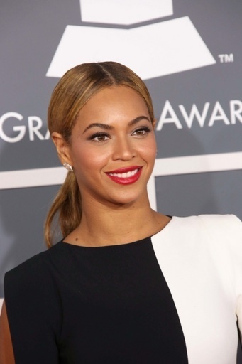 ビヨンセとサルマ・ハエック、「グッチ」の新たな活動の顔に