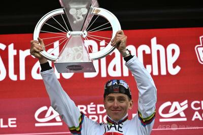 ポガチャルがストラーデ・ビアンケ優勝、転倒乗り越えV3