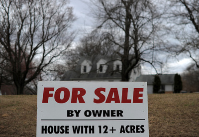 3人婚「スラップル」、不動産探しの人気番組に登場 SNS騒然 米