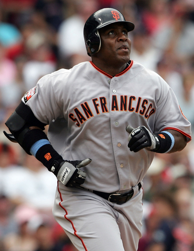 ボンズ 最多本塁打記録にあと7本