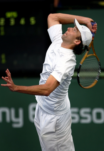 カルロビッチ ストレートでデボーストを降し3回戦へ