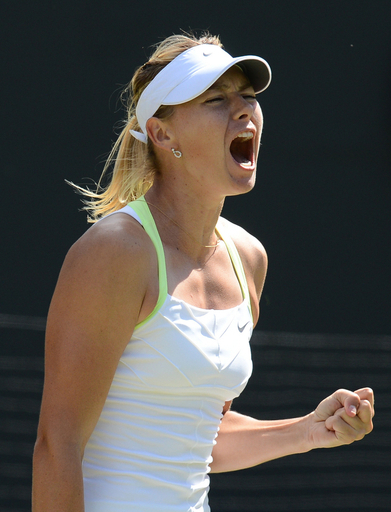 シャラポワ、謝淑薇を退けベスト16入り ウィンブルドン選手権