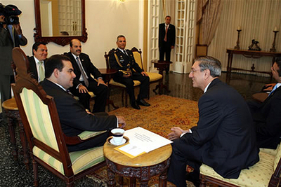 路上で泥酔、「ボンデージ姿」のイスラエル大使、本国召還 - エルサルバドル