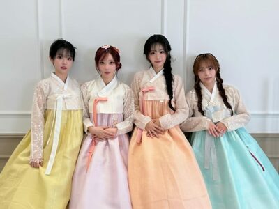 QWER、韓服姿で秋夕のメッセージ…10月から日本3都市でもツアー
