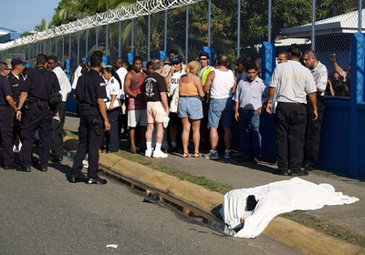 高齢者を狙った強盗、返り討ちで死亡 - コスタリカ