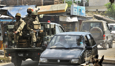 パキスタン軍、北西辺境に新たな攻撃　タリバン勢力との交渉停止