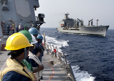 米艦艇が小型船に発砲、インドの漁師1人死亡 ペルシャ湾