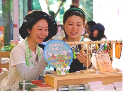 「バッグチャームブーム」から見る中国消費のニュートレンド