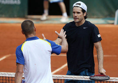 ハースがユーズニーに快勝、全仏オープン