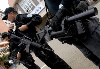 中国外交官2人が射殺される、フィリピン