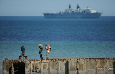 70歳豪男性、イギリス海峡を泳いで横断 最高齢記録